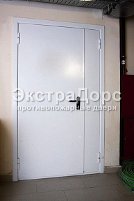 Полуторостворчатая противопожарная глухая дверь